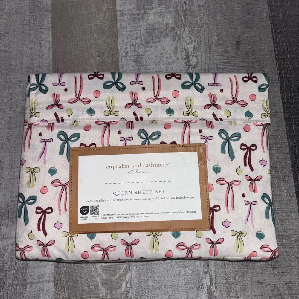 🎀Cupcakes & Cashmere Bow Pattern Queen Sheet Set